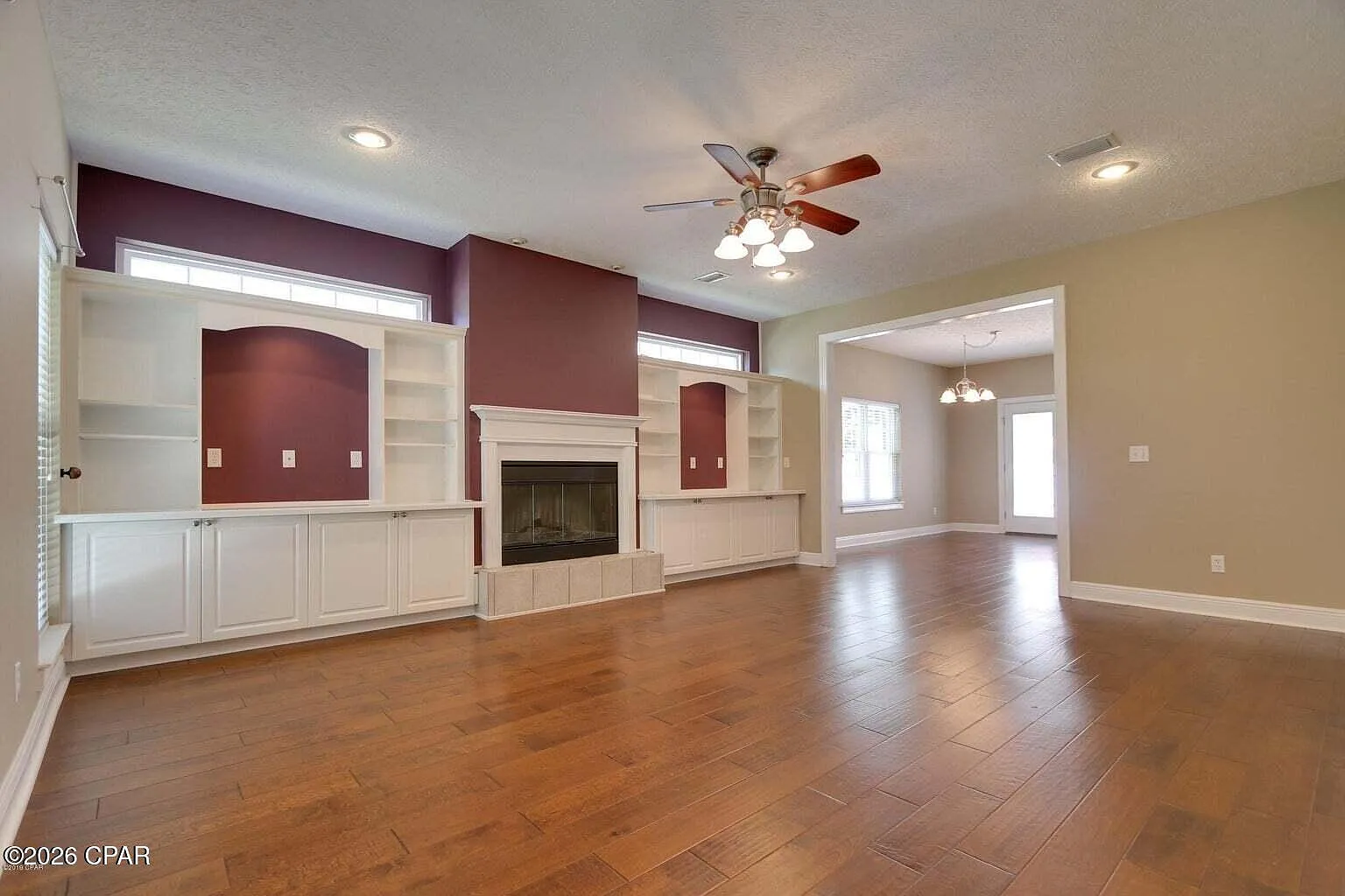 3 bed, 2.5 bath, 2016 sqft, $2,575 — Photo 2