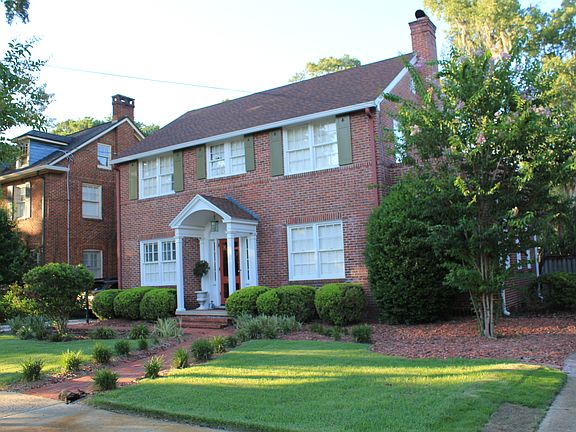 2nd image of 1427 Windsor Pl