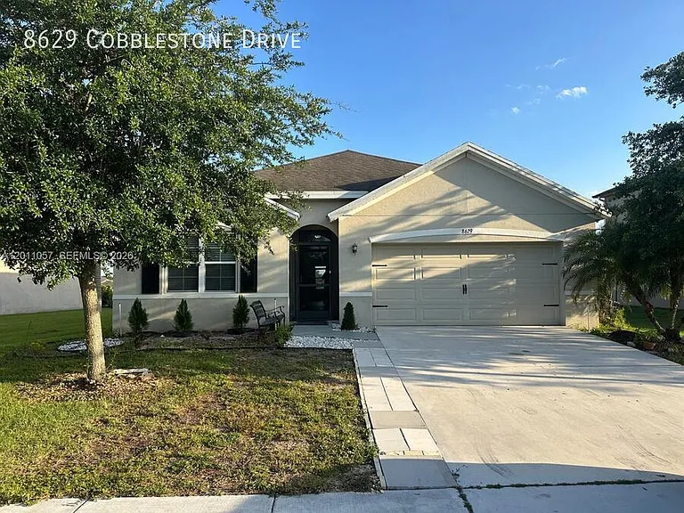 8629 Cobblestone Dr — Photo 1