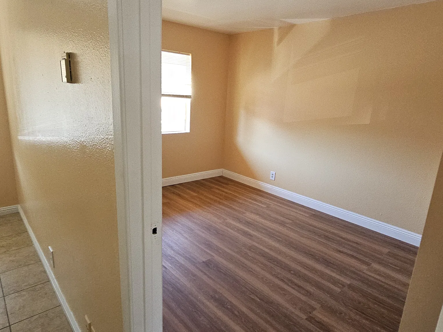 3 bed, 750 sqft, $2,800 — Photo 4