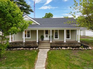 6360 Denton Rd, Van Buren Township, MI 48111