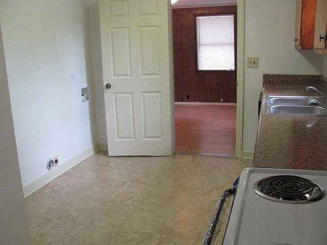 222 Cuttino Rd — Photo 7