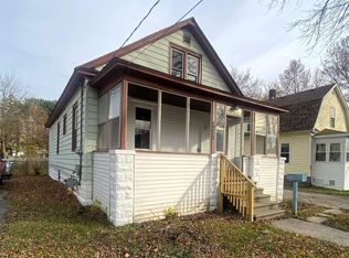 1217 S Van Buren St, Bay City, MI 48708