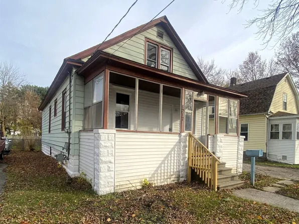 1217 S Van Buren St, Bay City, MI 48708