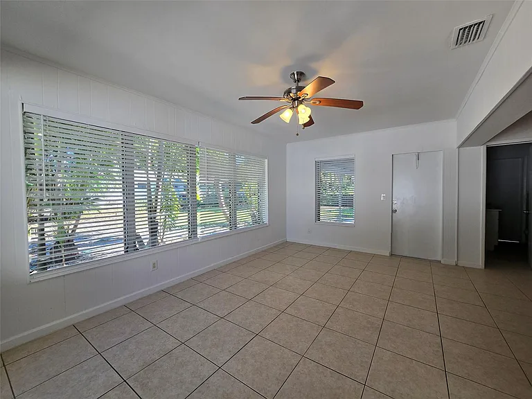 1524 NE 5th Ave — Photo 15