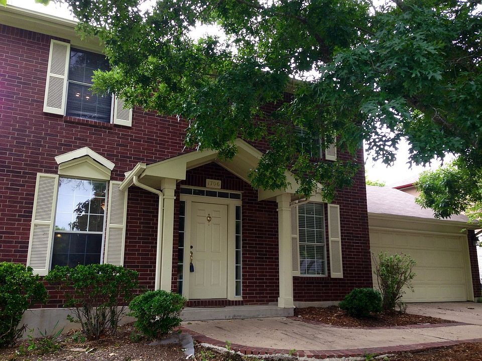 1st image of 1706 Blue Bell Dr
