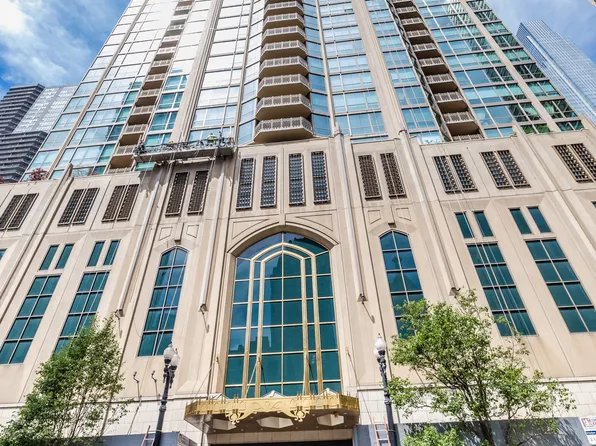 21 E Huron St APT 1207, Chicago, IL 60611