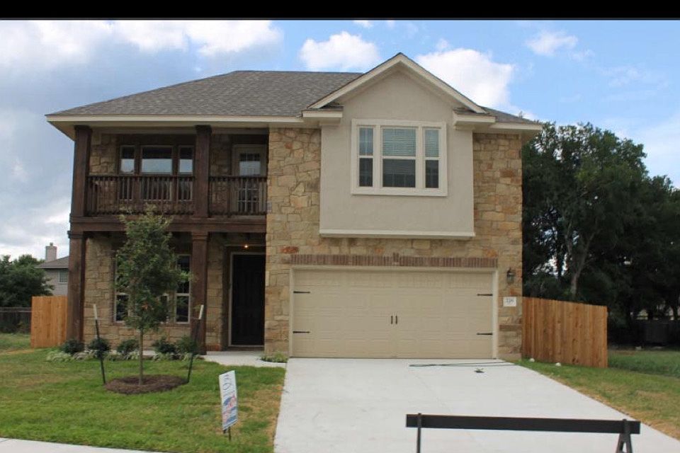 1st image of 226 Salle Ave