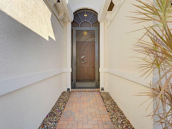 3rd image of 11211 SW Lake Park Drive
