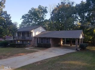 715 Barnesdale Dr, Jonesboro, GA 30236