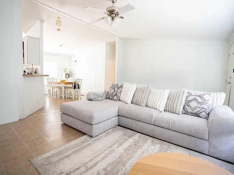 20511 N Sabine Dr — Photo 5