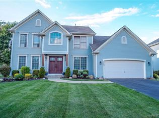 6382 Pincherry Way, Lake View, NY 14085