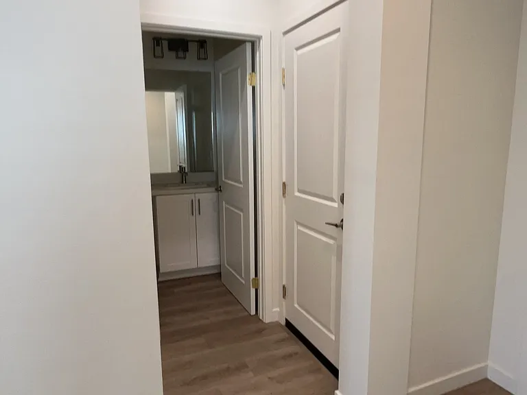 1715 Terrace Hill Dr — Photo 15