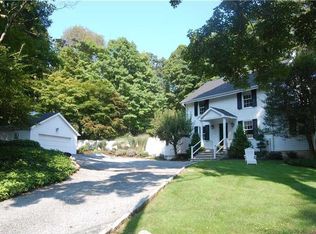 36 Old Camp Ln, Cos Cob, CT 06807