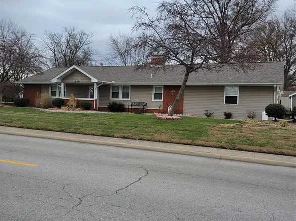 2411 Poplar St, Highland, IL 62249
