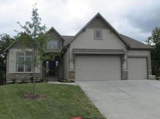 966 SW Perth Shire Dr, Lees Summit, MO 64081