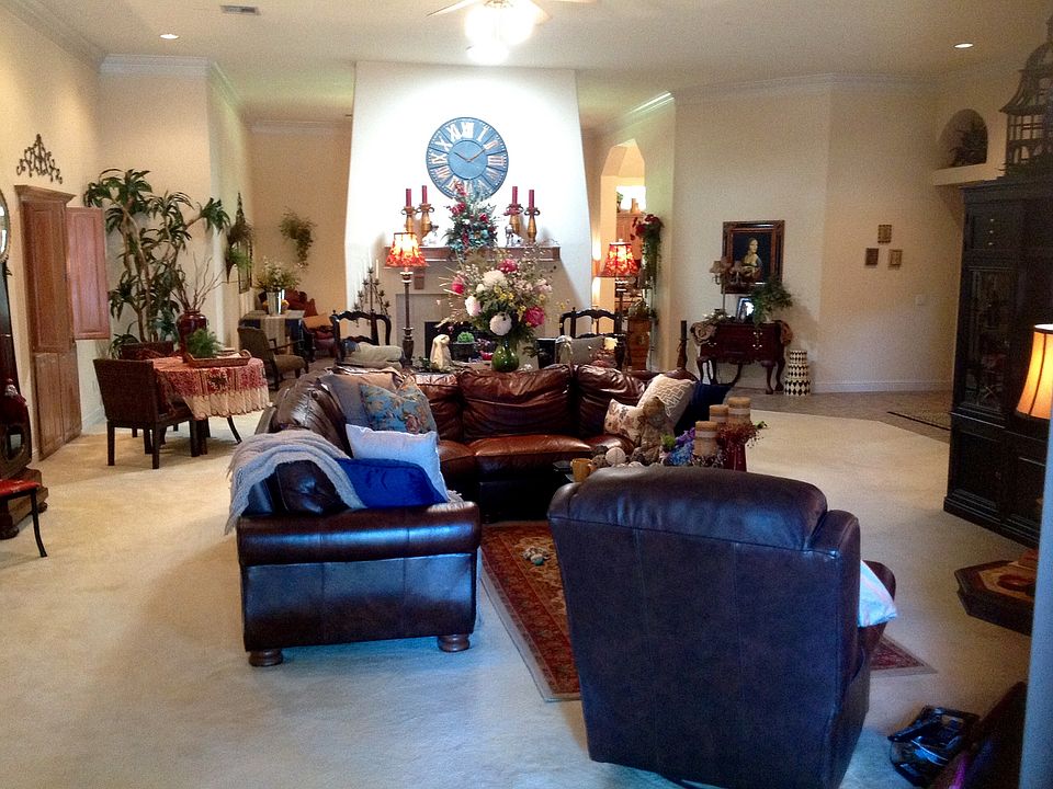 1st image of 3209 Walden Ave