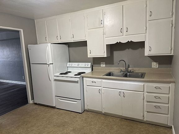 3rd image of 1006 Forest Ct #B05-1040-1