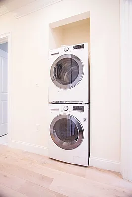 Rented by EXR | media 20