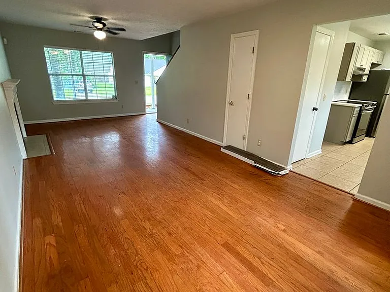 166 Bordeaux Ln — Photo 3