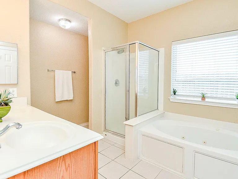 6419 Bennington Springs Dr — Photo 15