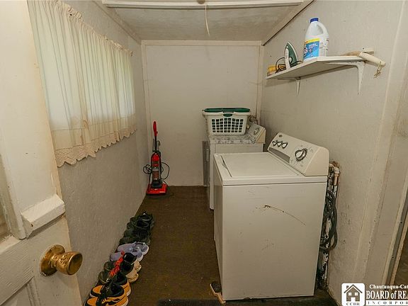 3rd image of 1746 Foote Avenue Ext