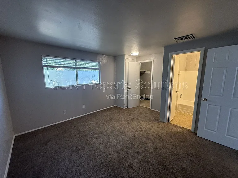 1200 Coal Ave SW #10 — Photo 14