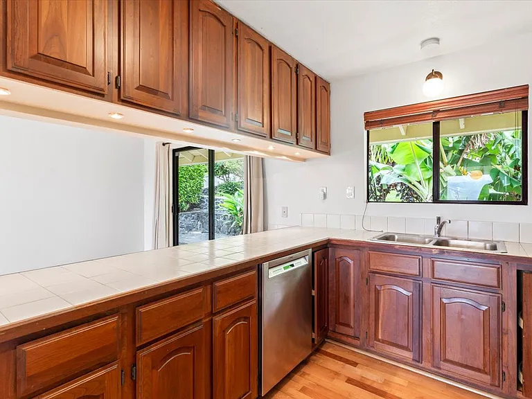 560 Kuikahi Dr — Photo 17