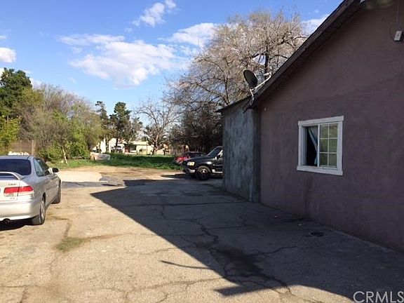 4th image of 996 S Towne Ave