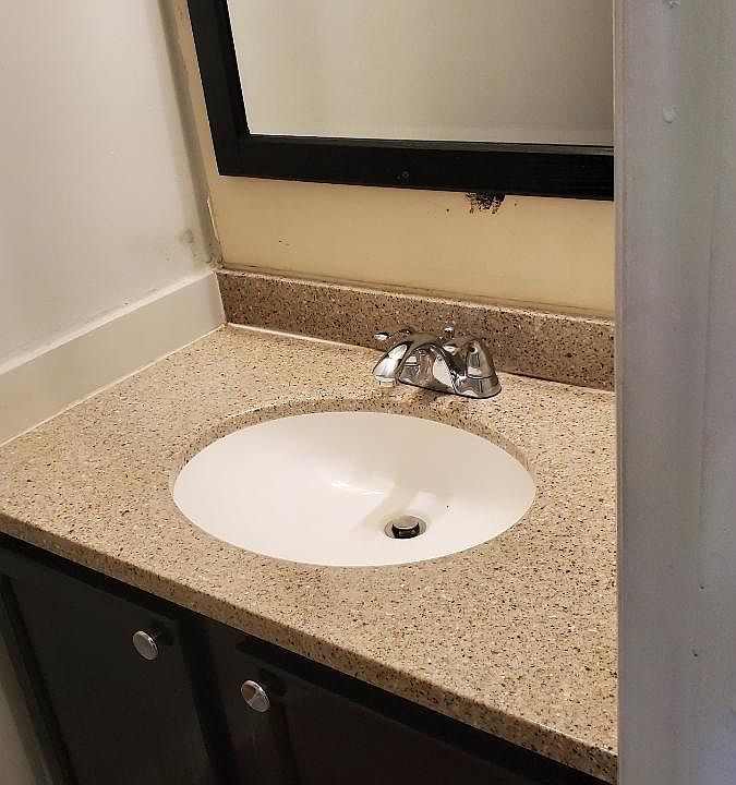 1st image of 400-402 Sprucewood Ct