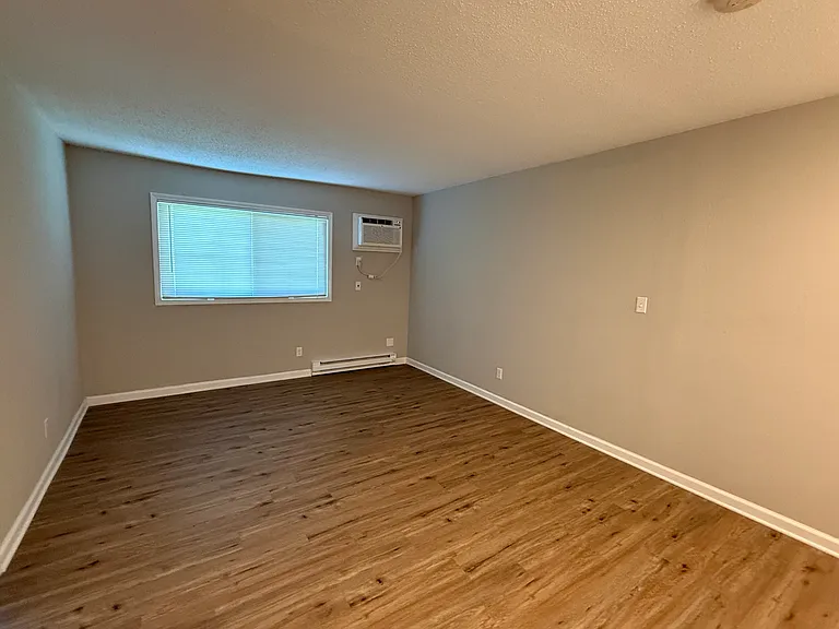 8822 N Lemon Creek Rd #8 — Photo 2