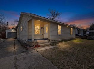 818 NE 19th St, Grand Prairie, TX 75050