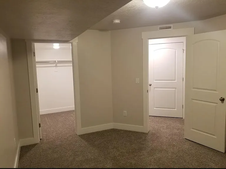 1481 N Arcadia Dr — Photo 8
