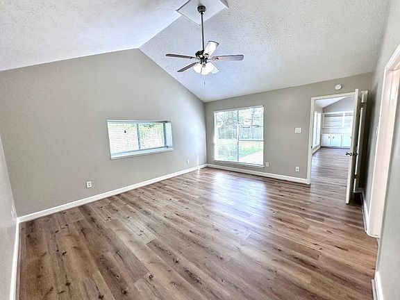4th image of 25106 Collingtree Dr