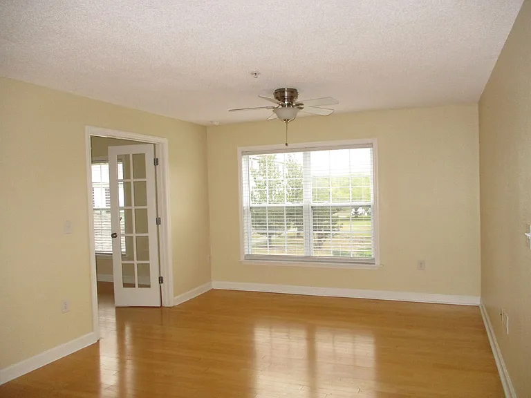 2065 Dixie Belle Dr #N — Photo 3