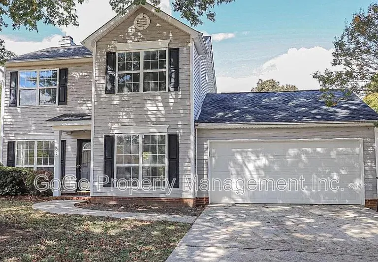 105 Fairview Lake Way — Photo 1