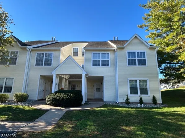403 Hunt Dr, Holland Twp., NJ 08848