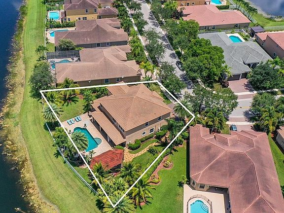 3rd image of 19549 N Coquina Way