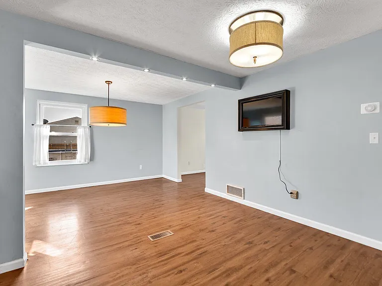 880 Ruskin Dr — Photo 16