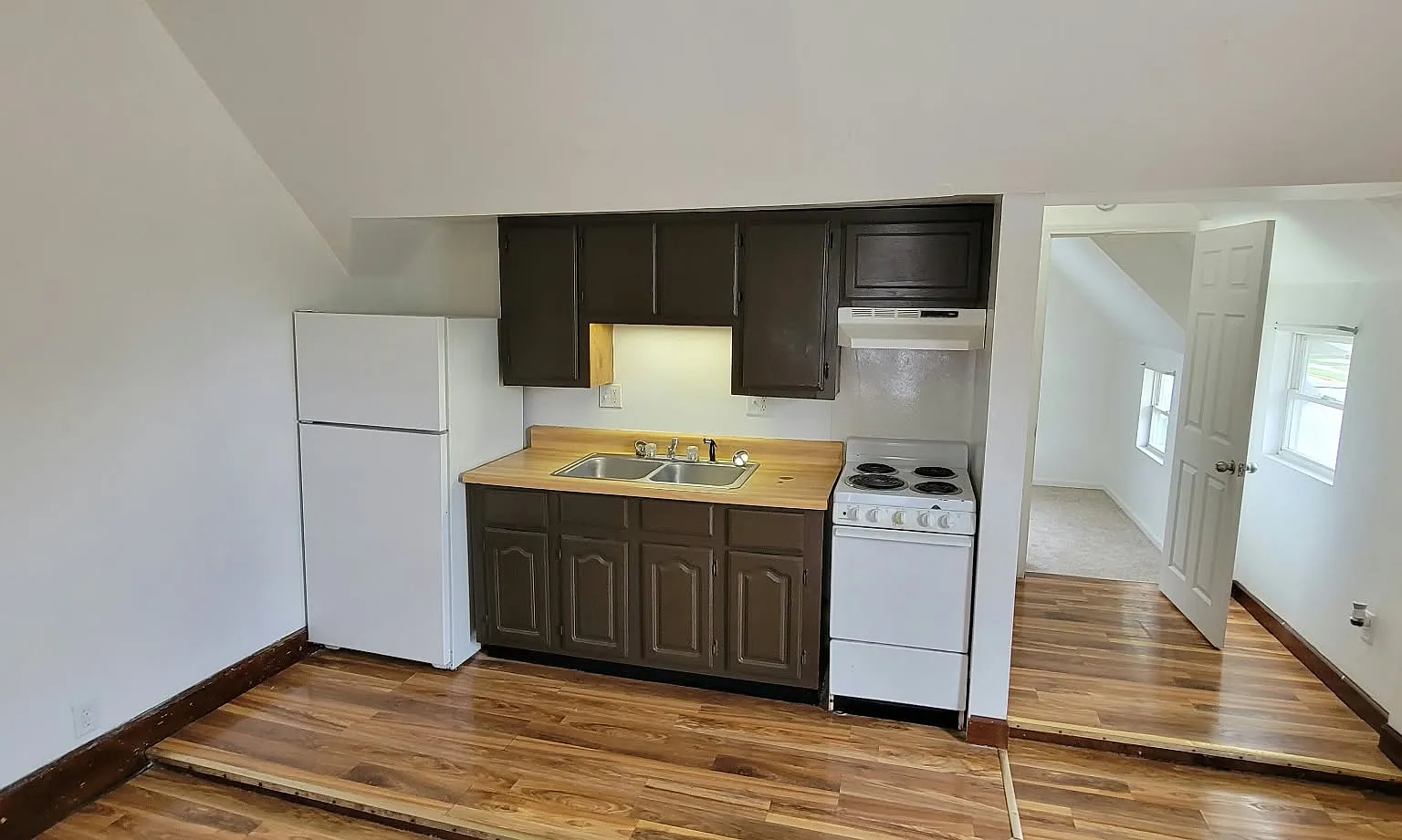 2 bed, $740 — Photo 1