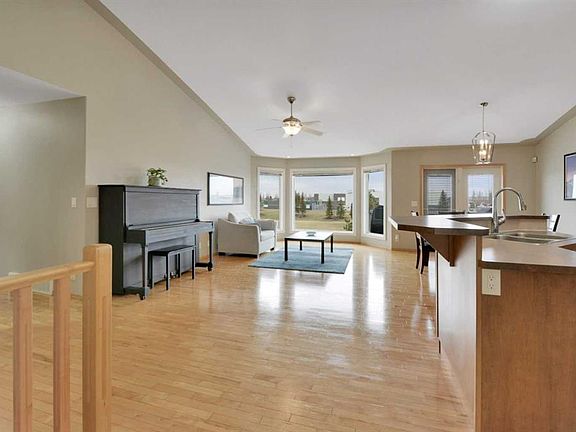2nd image of 50 W Langford Cres