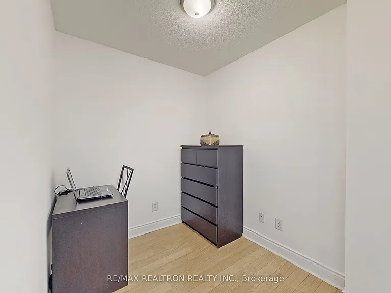 25 Greenview Ave W #2515 — Photo 21