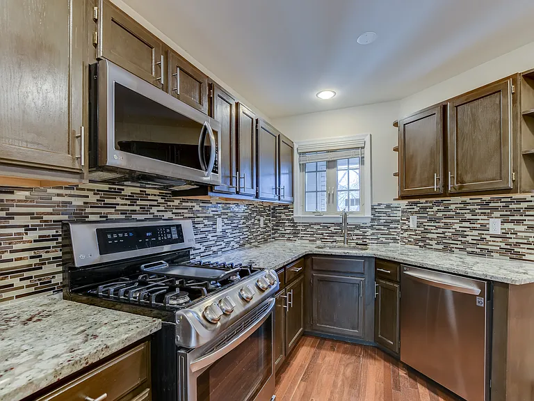 403 Taggert Dr — Photo 18