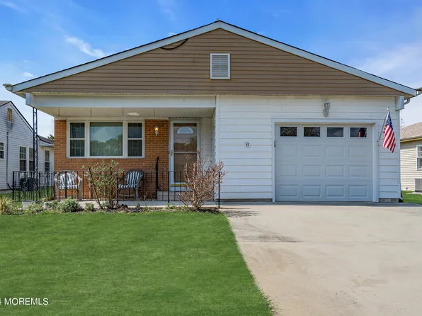8 Zapata Court, Toms River, NJ 08757