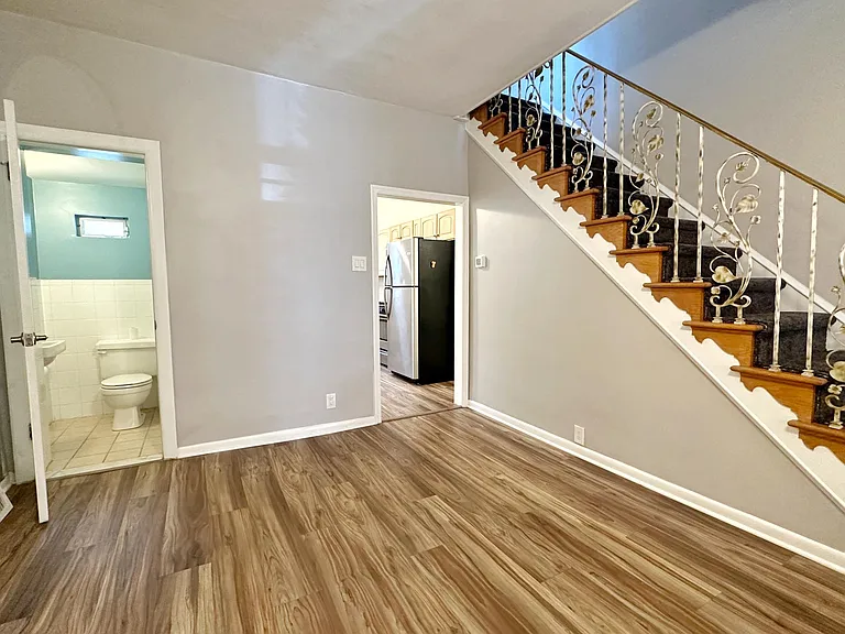 2509 S Rosewood St — Photo 9