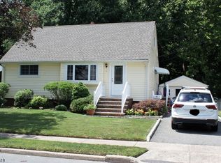 21 Vetrone Dr, Woodland Park, NJ 07424