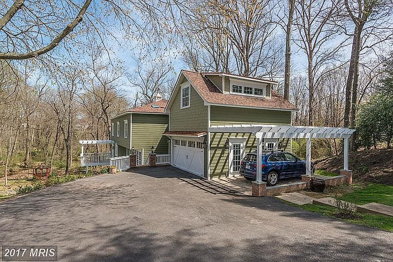 1st image of 10100 Captain Hickory Pl