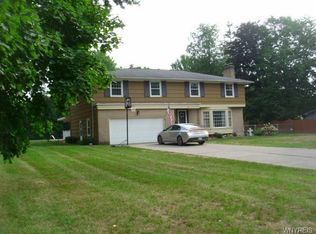 56 Lincoln Ave, Lockport, NY 14094