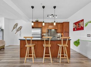 1828 W 14th St SW #105, Calgary, AB T2T 3S9