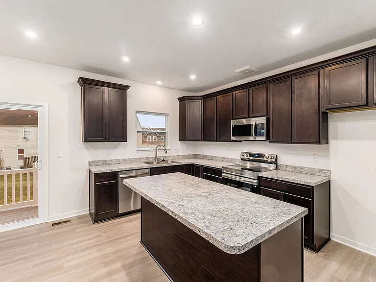 122 Red Willow Dr — Photo 13